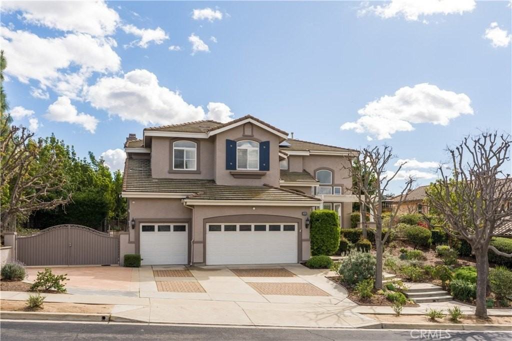 2856 Eider St - Photo 2 of 50