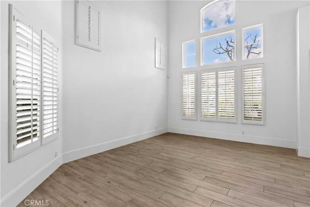 2856 Eider St - Photo 6 of 50