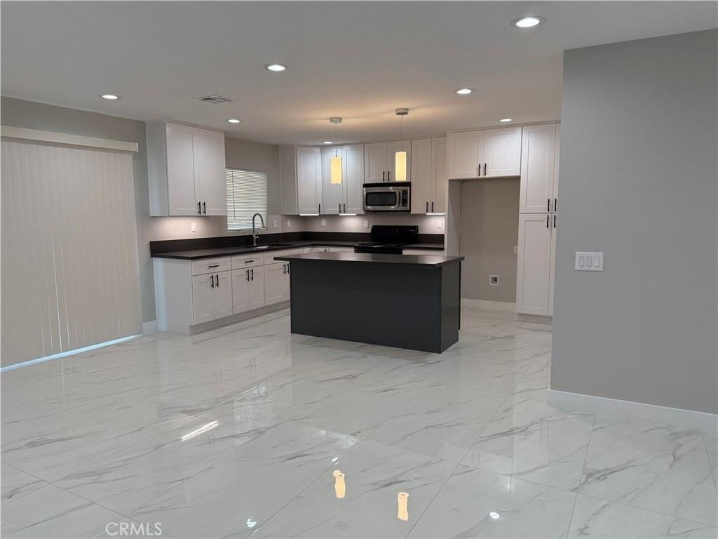 14338 La Mesa Rd - Photo 4 of 26