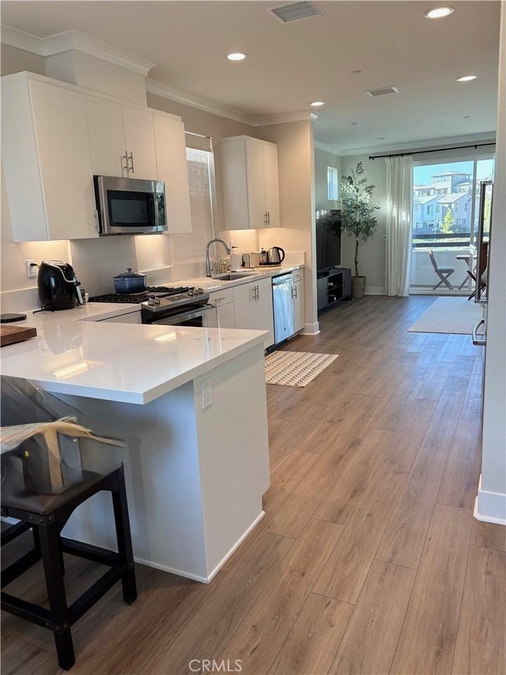 2241 Horseback Rd - Photo 3 of 19