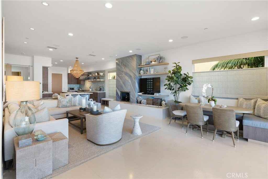 3306 Marcus Ave - Photo 4 of 42