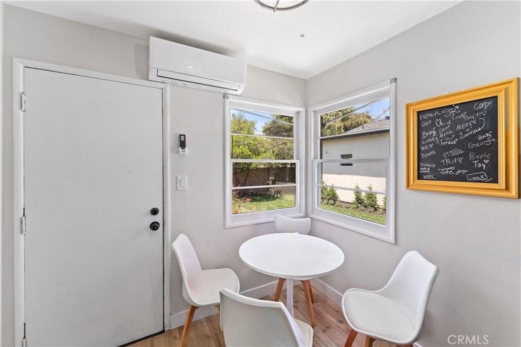 923 W Maple Ave - Photo 6 of 23