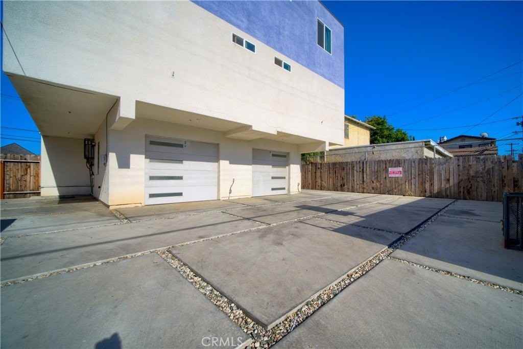 1427 S New Hampshire Ave - Photo 4 of 21