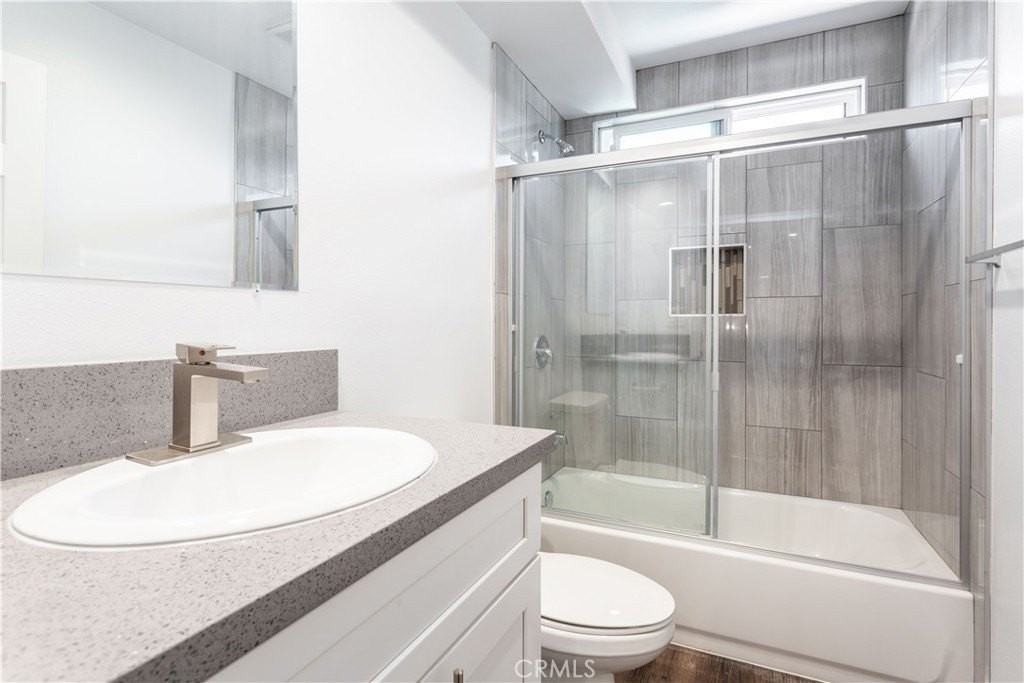 1429 S New Hampshire Ave - Photo 5 of 19