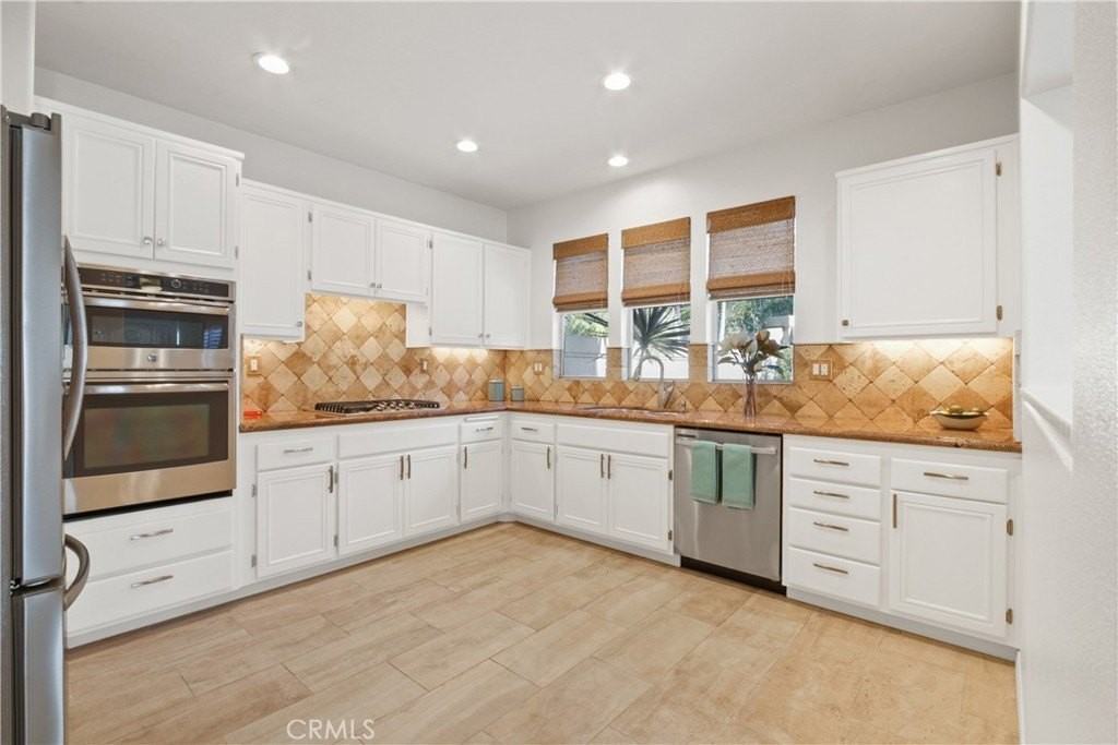 2 Cameray Hts - Photo 5 of 18