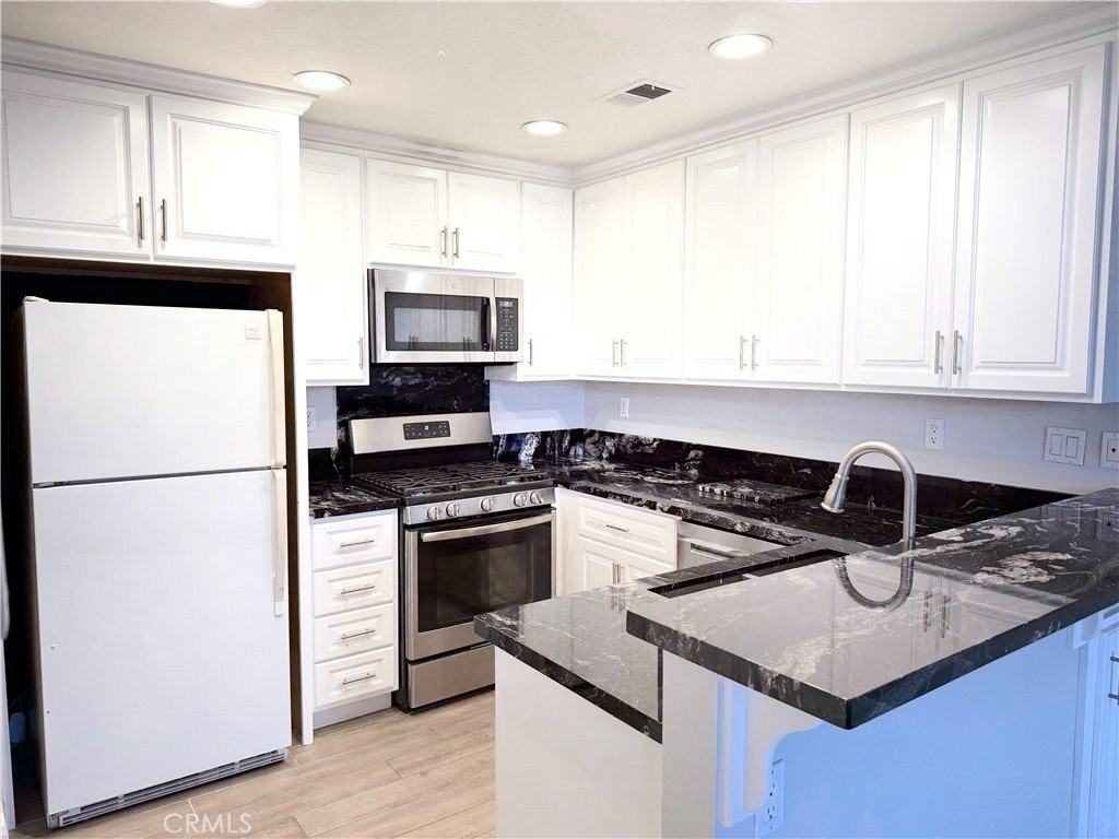 38 Cardinal - Photo 7 of 11