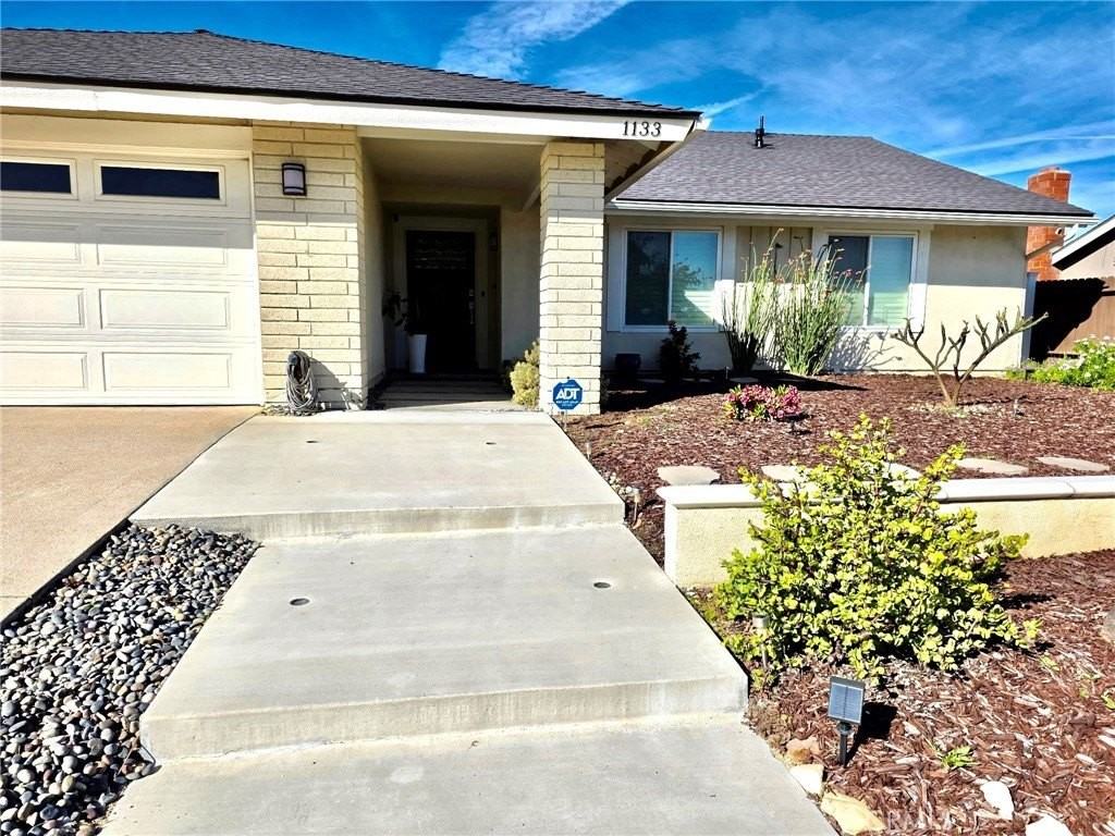 1133 Avenida Del Corto - Photo 2 of 23