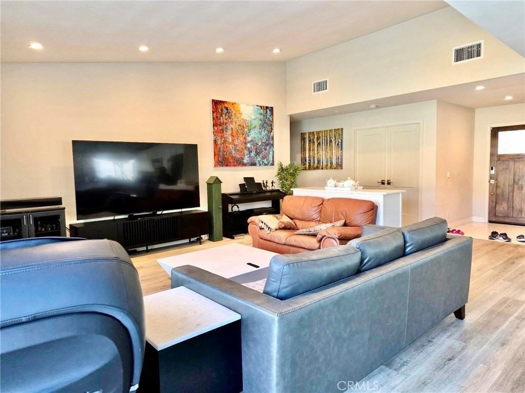 1133 Avenida Del Corto - Photo 4 of 23