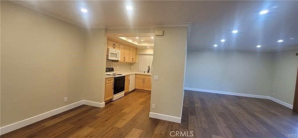 8888 Lauderdale Ct #216B - Photo 5 of 20