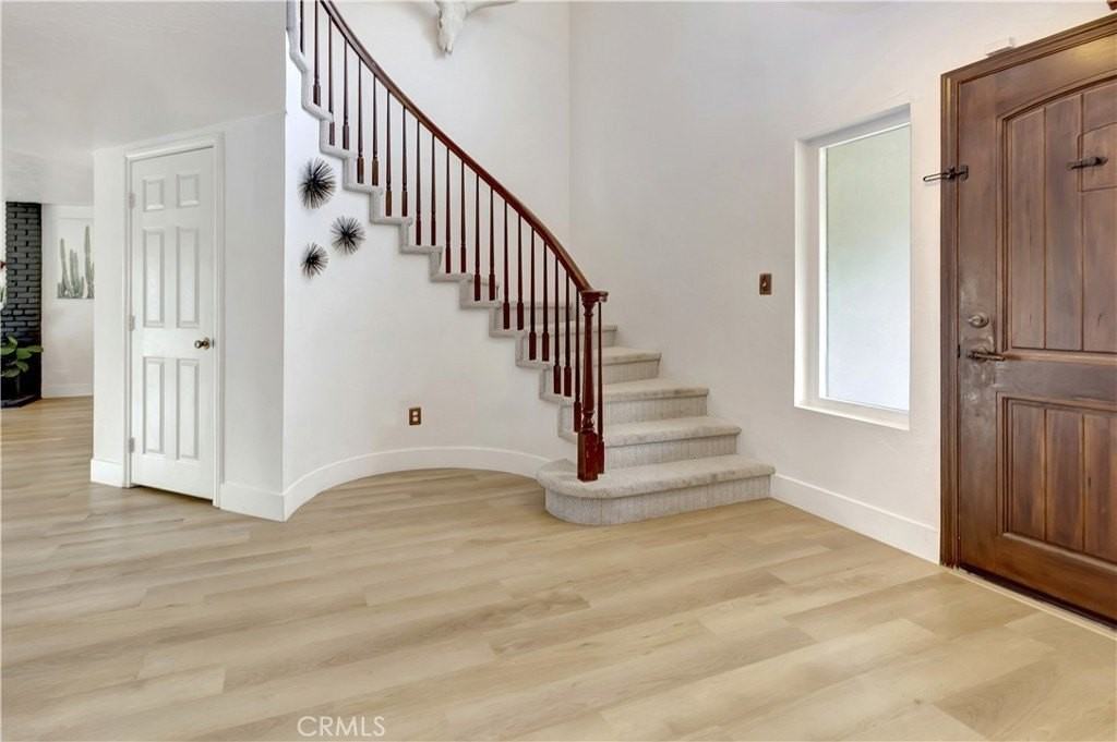 22041 Windtree Ave - Photo 4 of 28