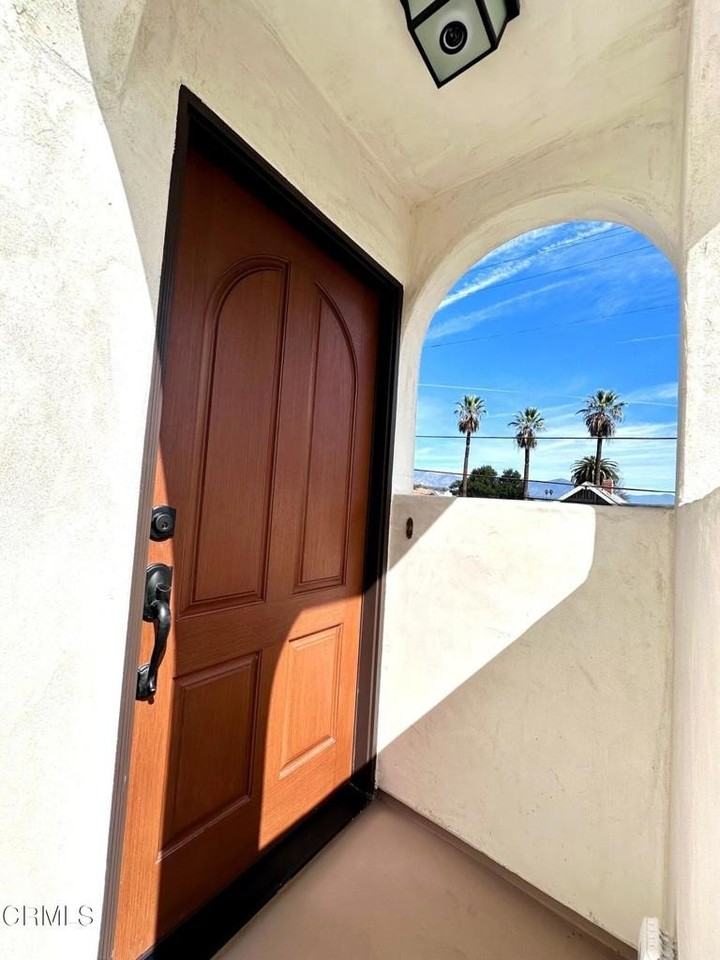 216 N Cordova St - Photo 2 of 14