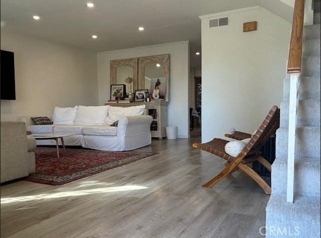 2221 Mount Shasta Dr - Photo 2 of 8