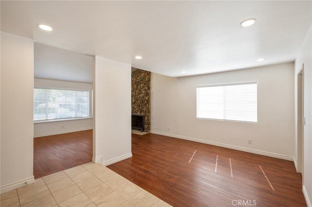 29211 Indian Valley Rd - Photo 3 of 24