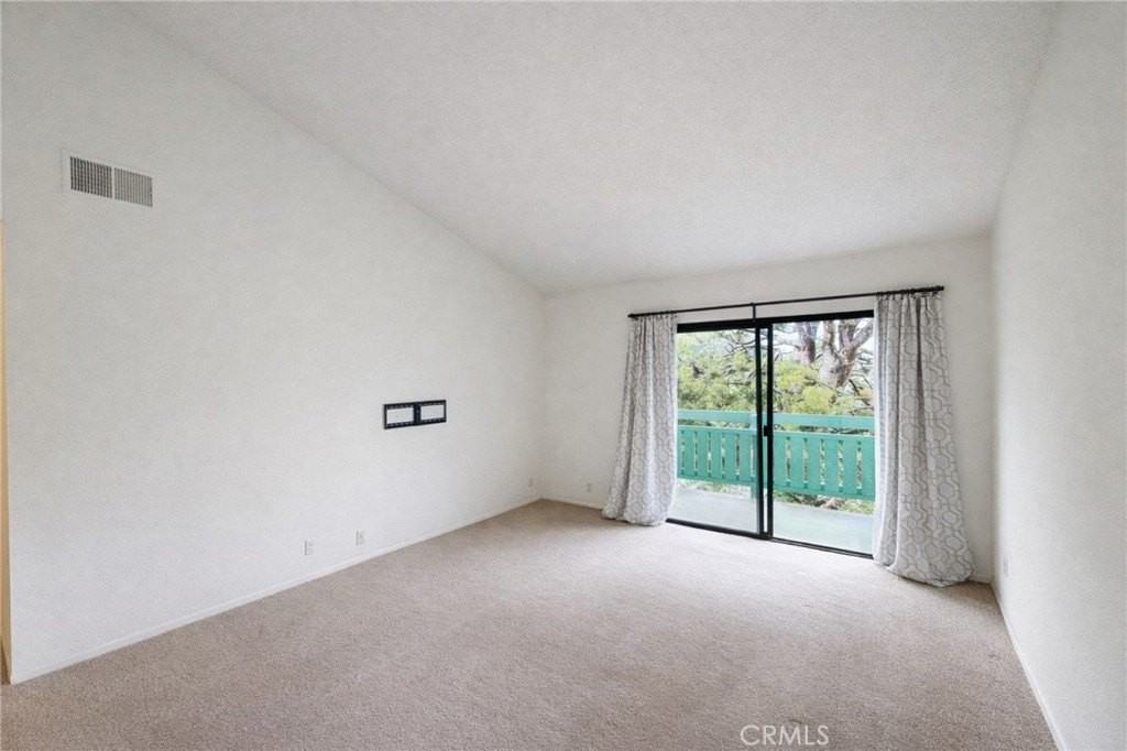 20527 S Vermont Ave - Photo 7 of 18