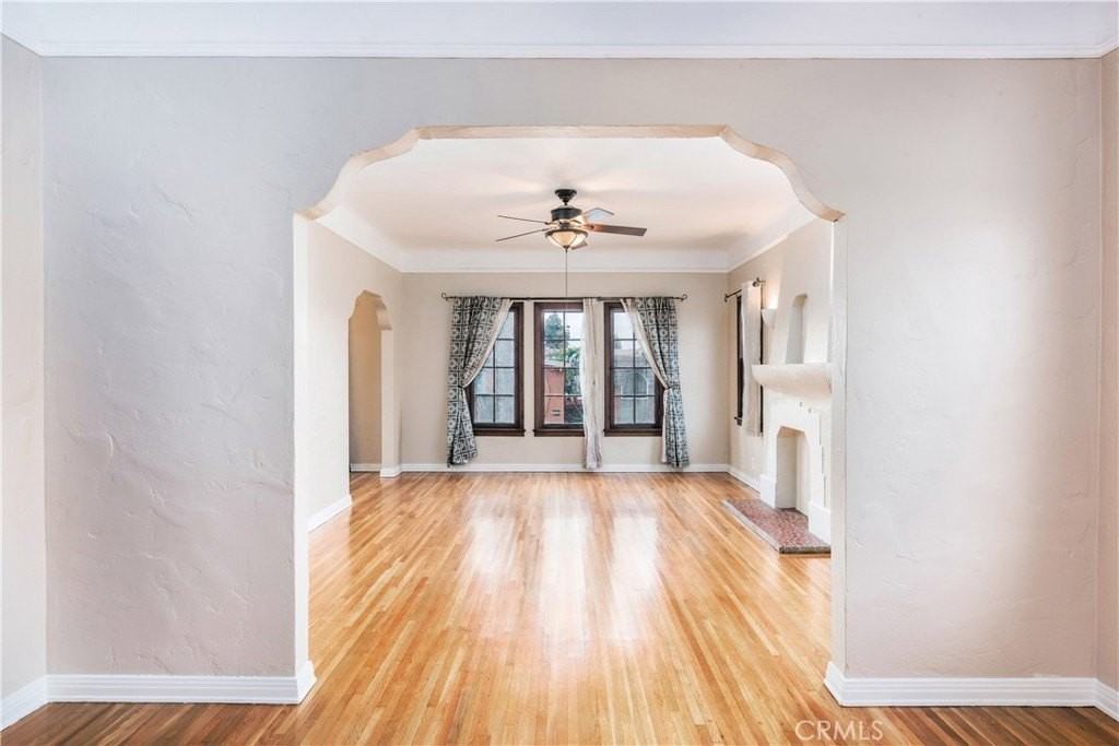 1140 Bennett Ave - Photo 6 of 21