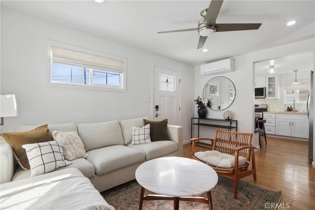 725 N Bandini St - Photo 4 of 15