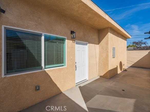 4739 W 191st St - Photo 3 of 32