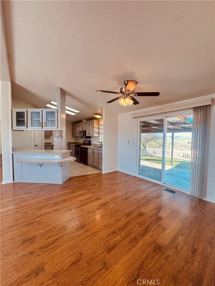 872 Exline Rd - Photo 3 of 17