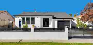 featured image of 4941 Hesperia Ave