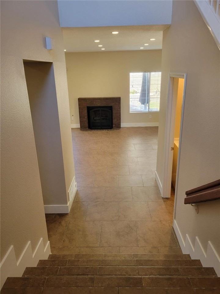 4871 Elderberry Ave - Photo 4 of 27