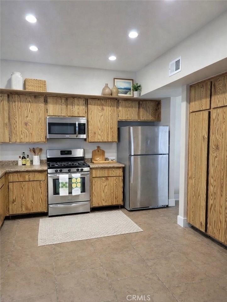 4871 Elderberry Ave - Photo 5 of 27