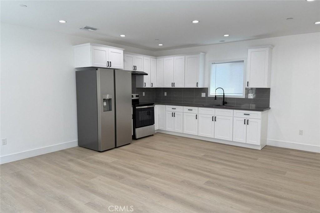 14018 Hubbard St - Photo 4 of 8