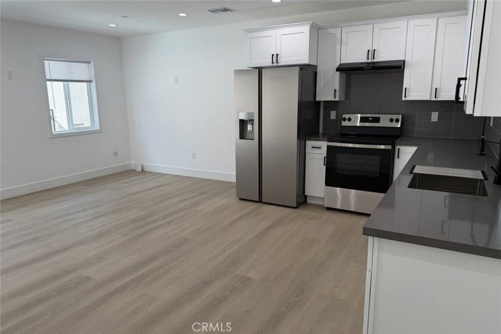 14018 Hubbard St - Photo 5 of 8