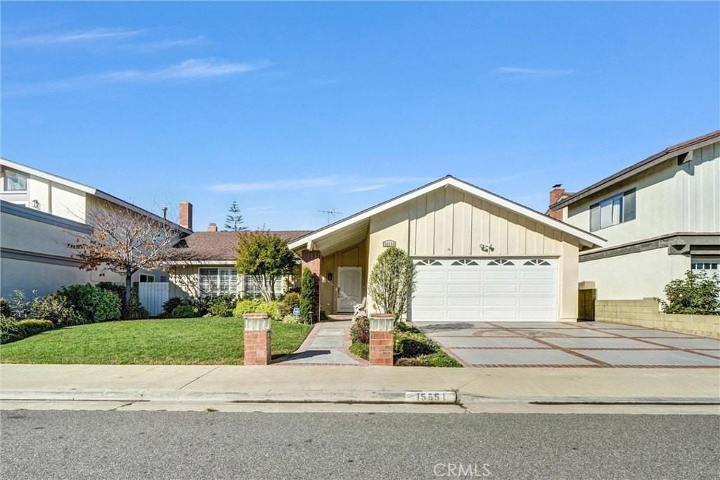 15551 Wild Cherry Cir - Photo 2 of 30