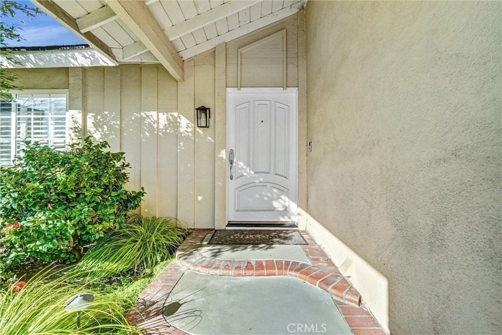 15551 Wild Cherry Cir - Photo 4 of 30