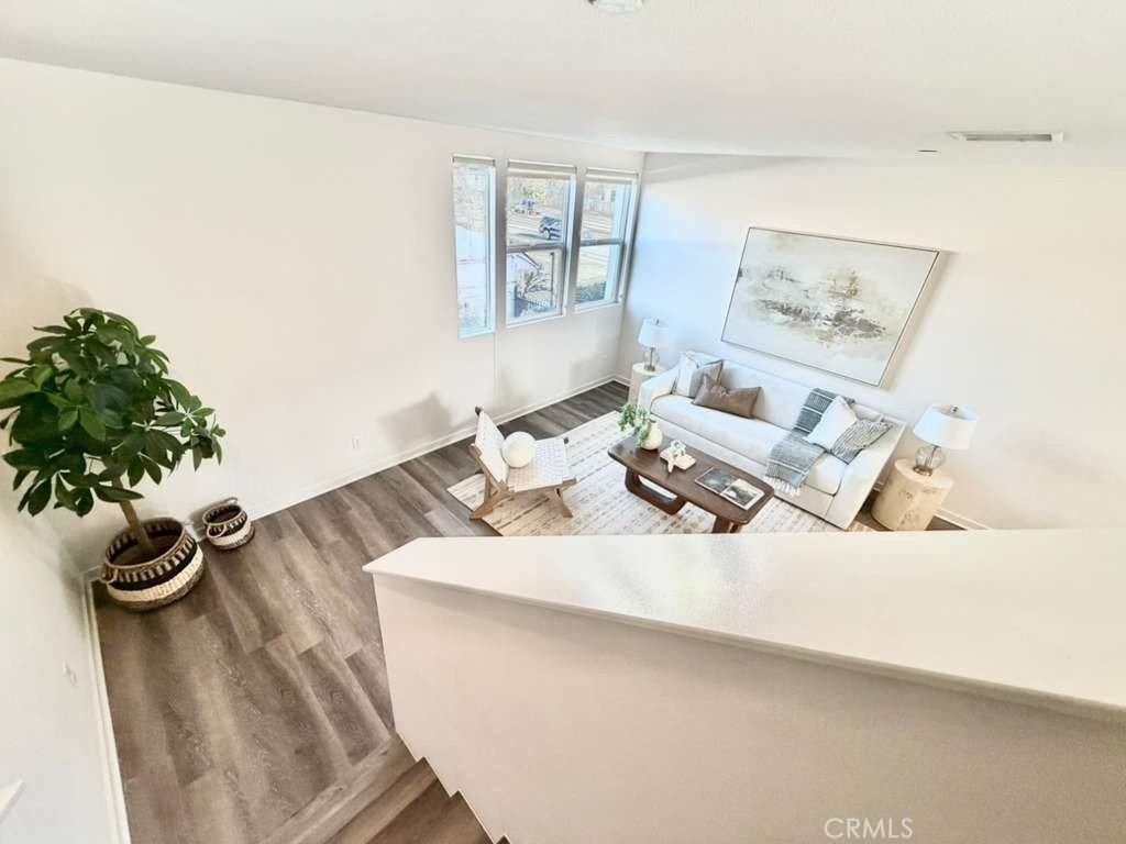 3945 Eagle Rock Blvd - Photo 4 of 27