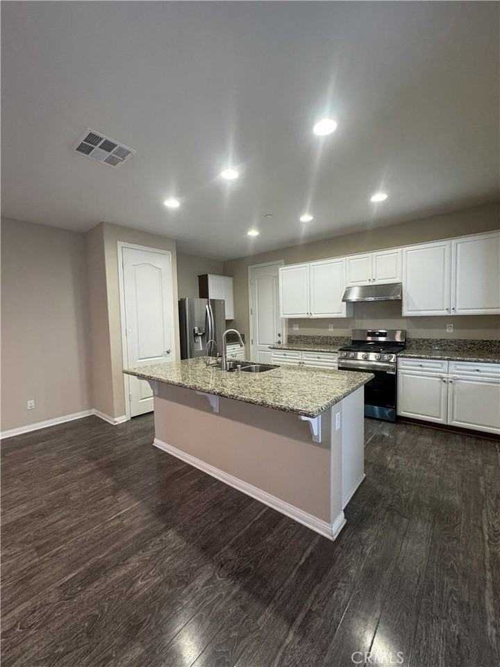 14584 Narcisse Dr - Photo 5 of 35