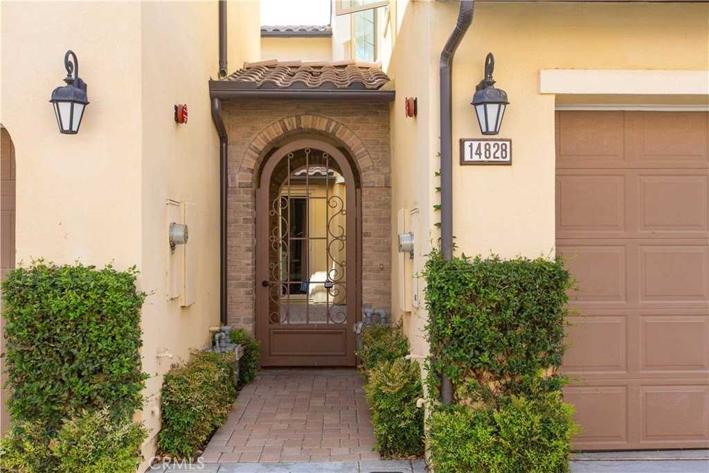 14828 Crystal Vw - Photo 2 of 50