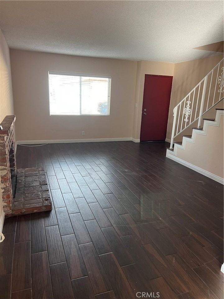 4935 Sereno Dr - Photo 3 of 12