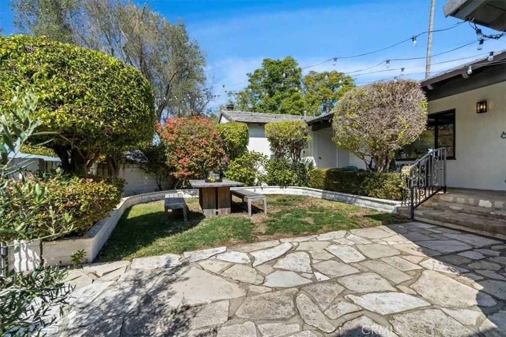 19 Wideloop Rd - Photo 3 of 39