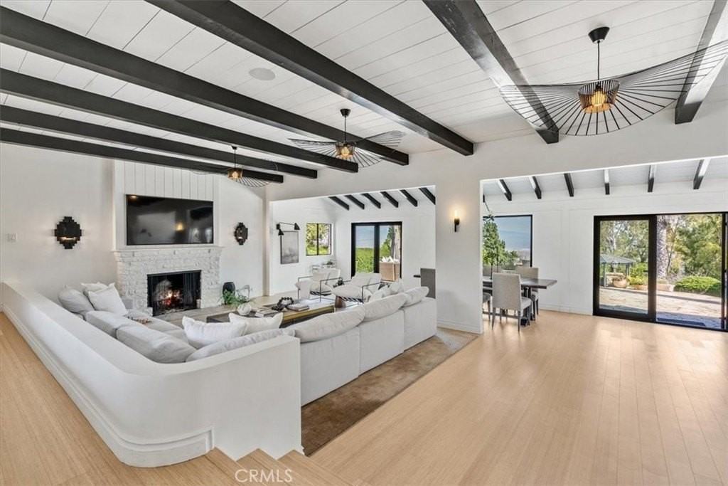 19 Wideloop Rd - Photo 4 of 39