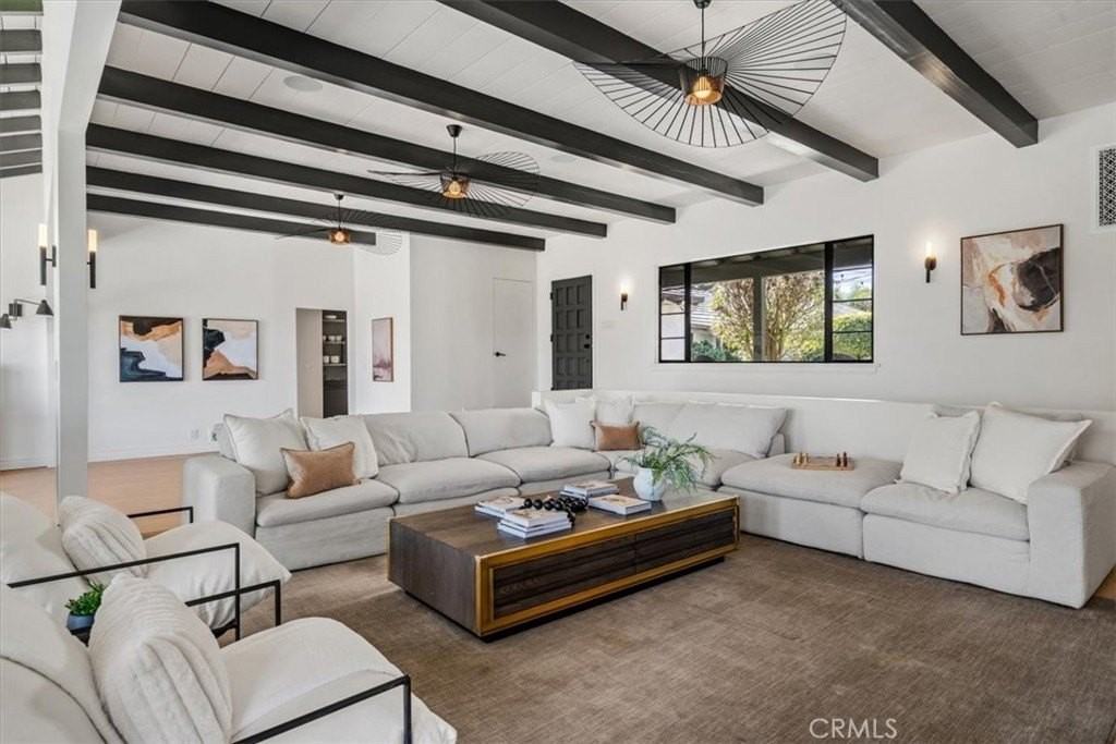 19 Wideloop Rd - Photo 5 of 39