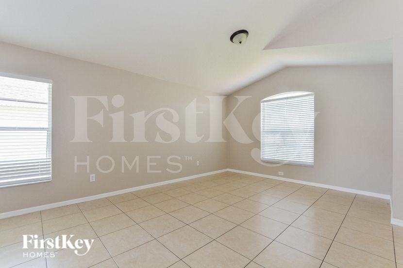 5216 Sunset Canyon Dr - Photo 2 of 15