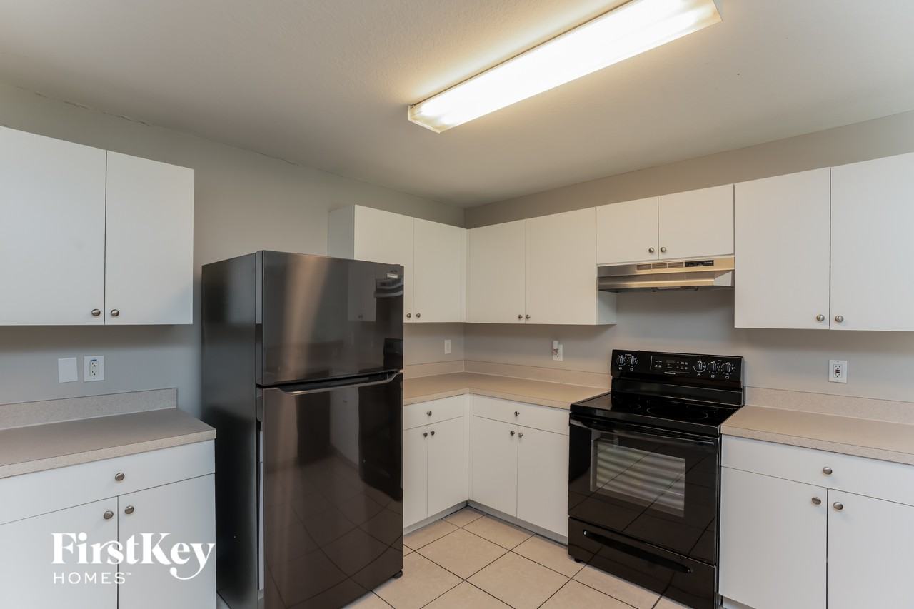 9192 Hillburn Ter - Photo 6 of 15