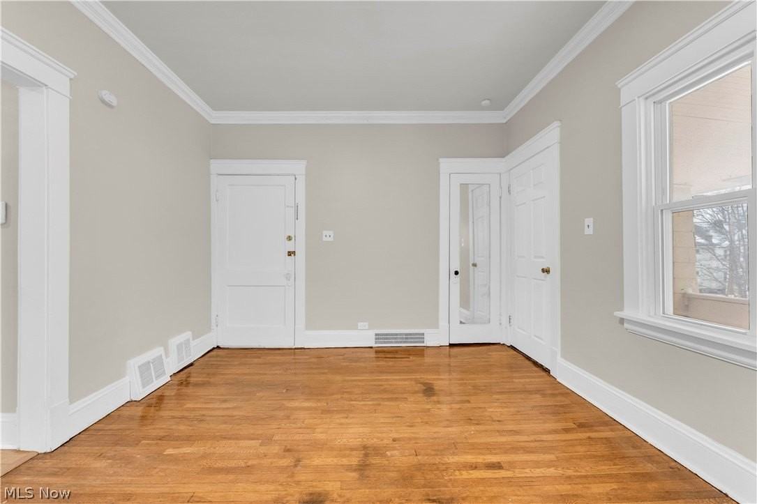 1041 E 169th St Unit 1043 - Photo 4 of 29