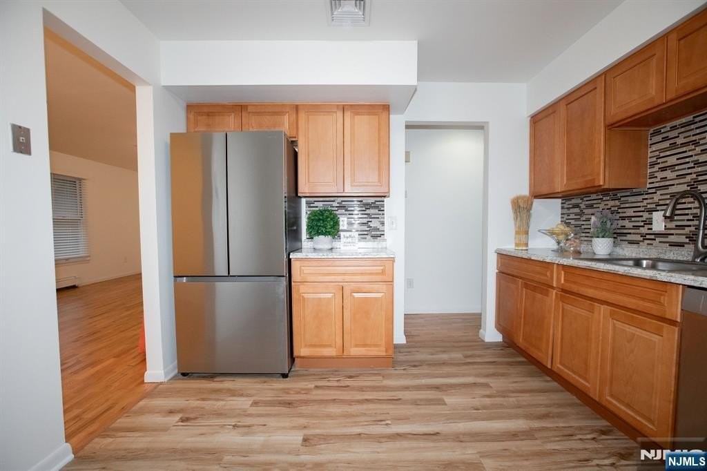 2052 Hoefleys Ln - Photo 4 of 23