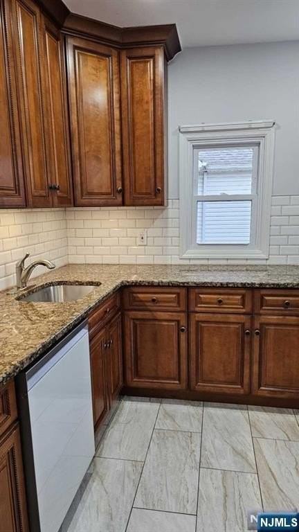 215 Elm Ave - Photo 6 of 15