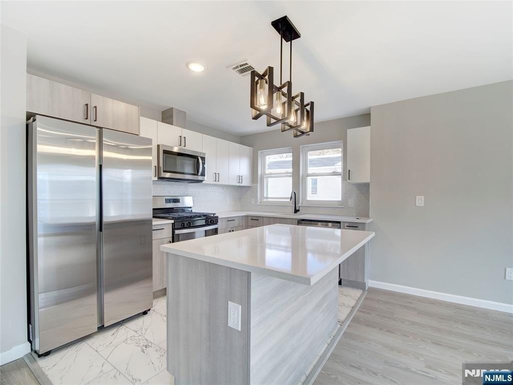 32 N 14th Street - Photo 6 of 17