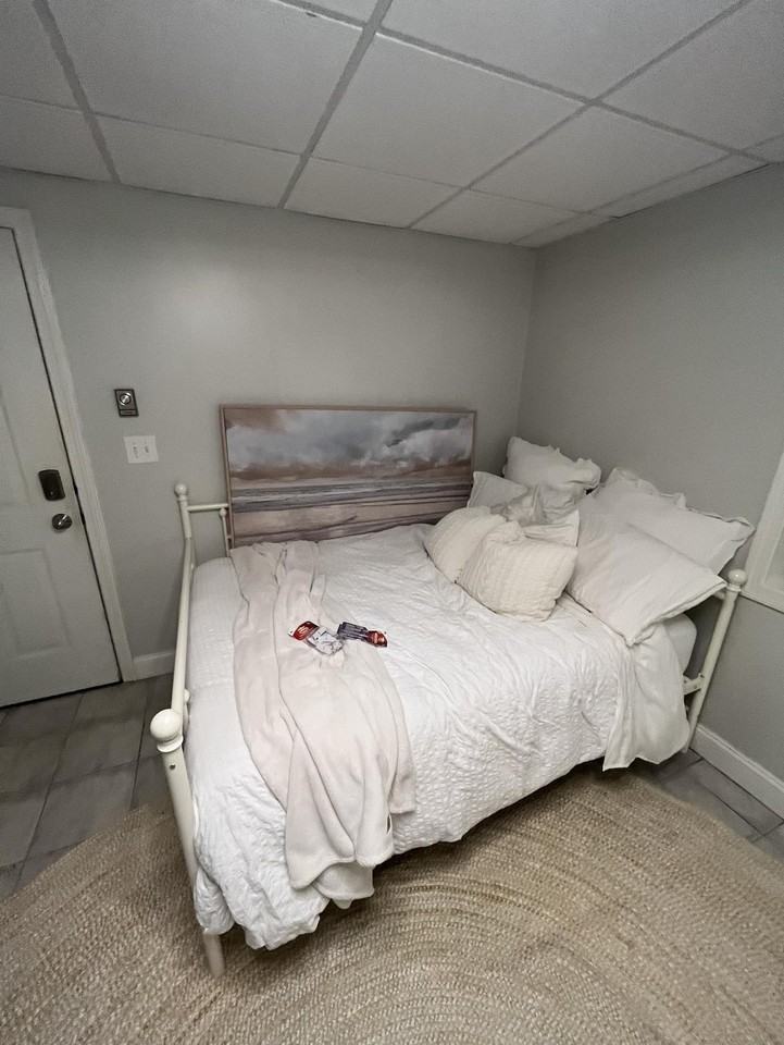 497 Winnacunnet Rd - Photo 4 of 11