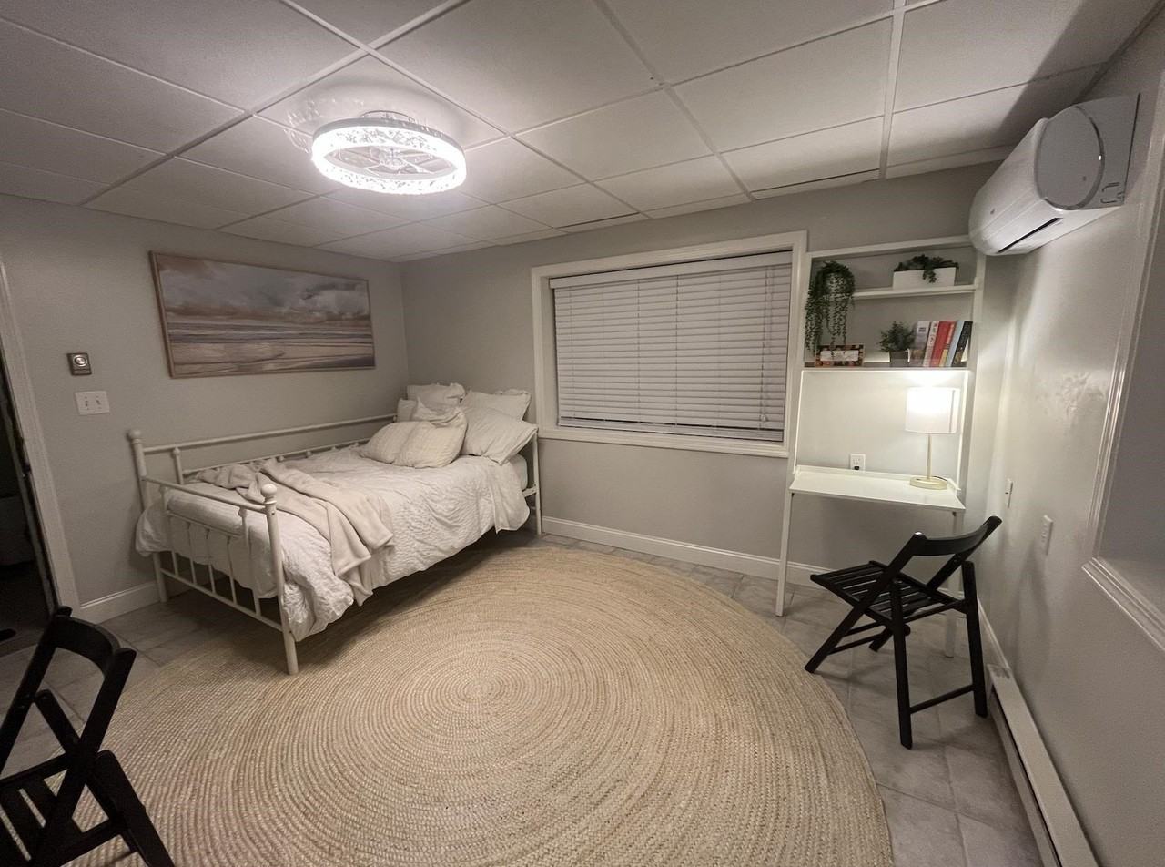 497 Winnacunnet Rd - Photo 5 of 11