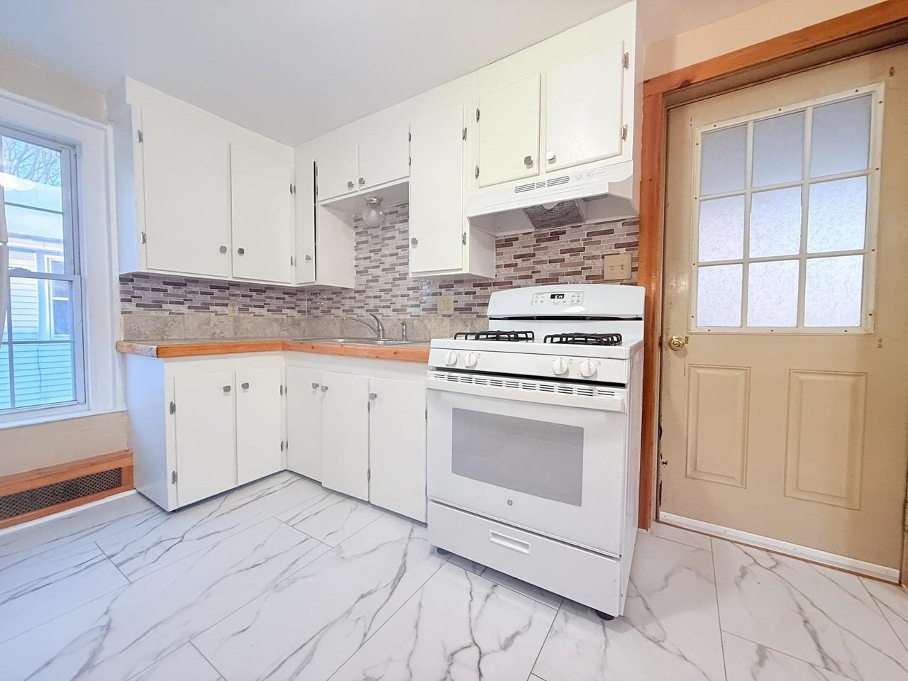 60 High St #2 - Photo 2 of 18