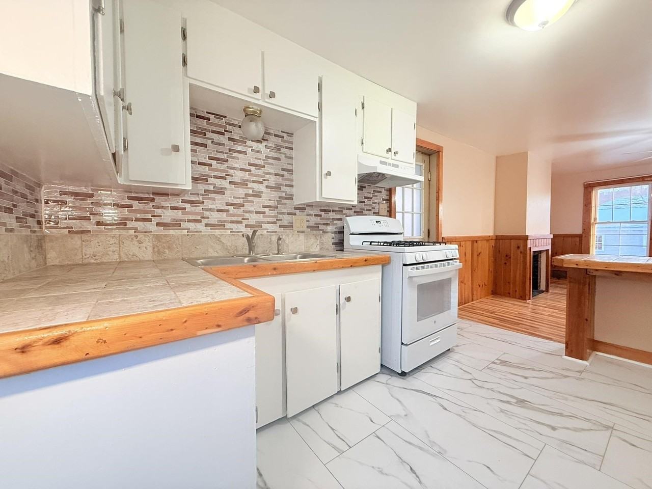 60 High St #2 - Photo 4 of 18