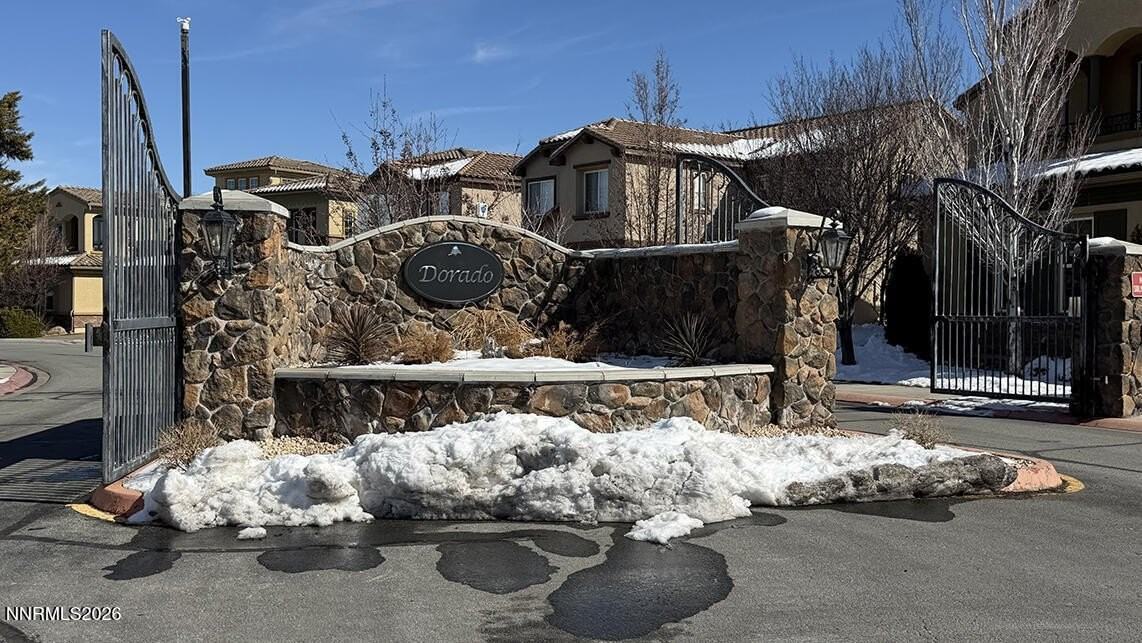 10890 Serratina Dr - Photo 5 of 34