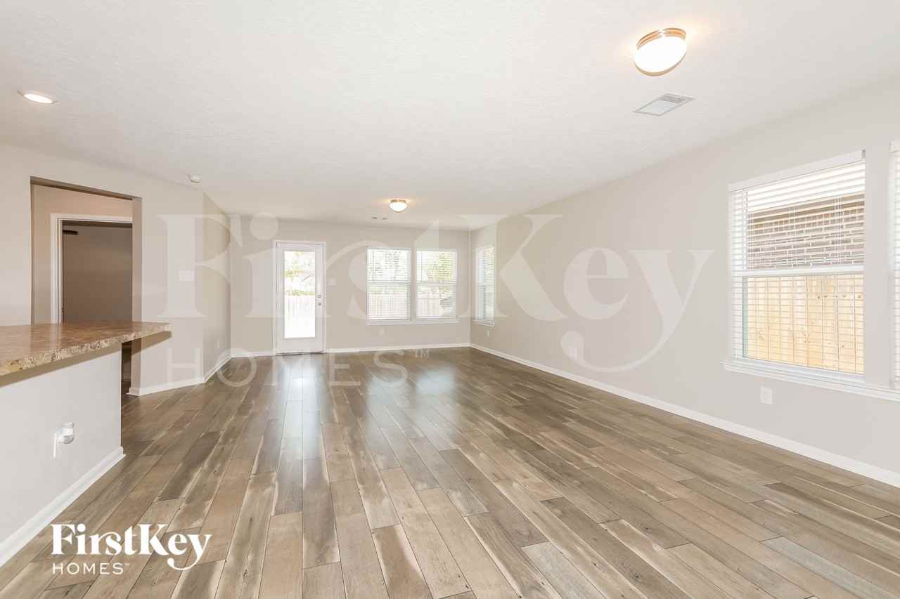 2854 Cayden Creek Way - Photo 3 of 15