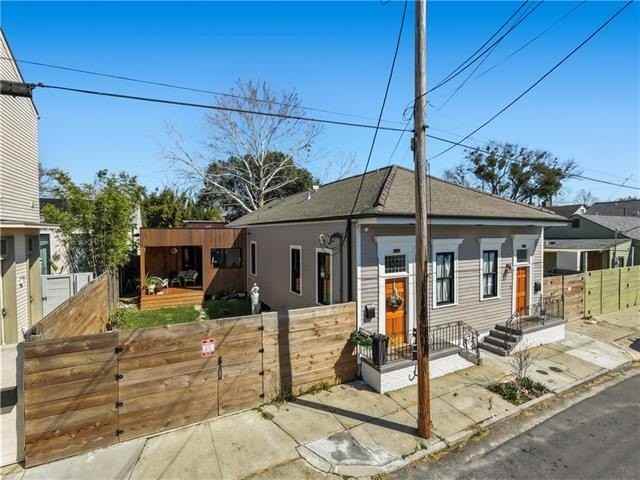 3153 Royal St - Photo 2 of 21