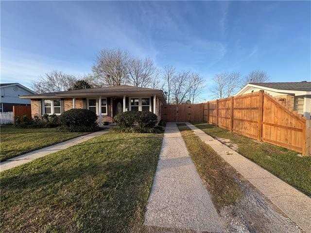 9008 Darby Ln - Photo 2 of 20